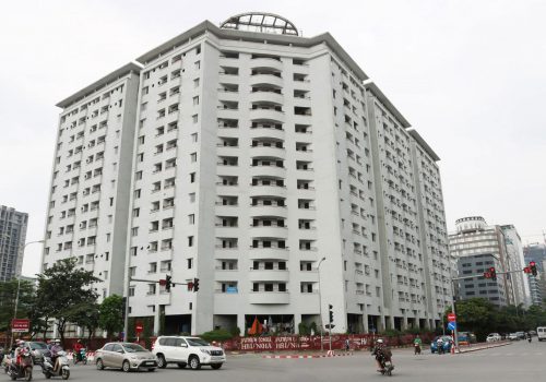 Hà Nội vừa có công văn yêu cầu cấm sử dụng tầng 1 nhà tái định cư để kinh doanh. Ảnh minh họa
