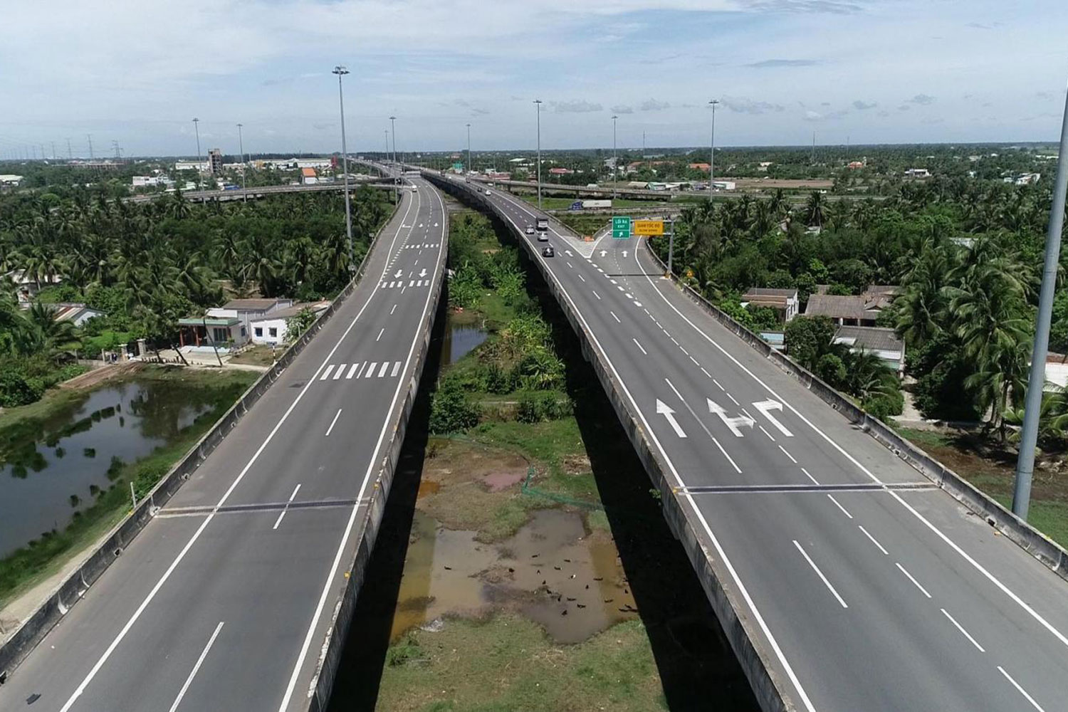 Cao tốc Bến Lức – Long Thành kết nối Long An với sân bay quốc tế Long Thành sắp đưa vào hoạt động Cao tốc Bến Lức – Long Thành kết nối Long An với sân bay quốc tế Long Thành sắp đưa vào hoạt động