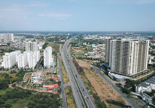Doanh nghiệp địa ốc gian nan "săn" quỹ đất làm dự án mới