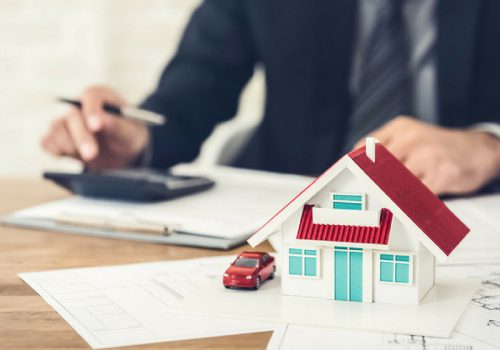 Tính toán tiết kiệm và chọn khoản vay hợp lý dựa trên thu nhập giúp bạn sớm tiếp cận ngôi nhà mơ ước.