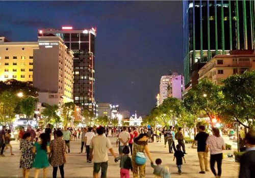 Hiện TP.HCM có 2 phố đi bộ Bùi Viện và phố đi bộ Nguyễn Huệ