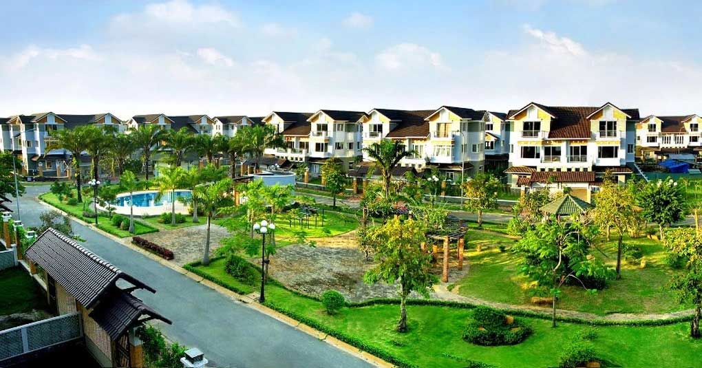 Khu biệt thự biệt lập Nam Phú của Nam Long ra đời năm 2006 - một trong những khu dân cư khép kín (compound) đầu tiên ở TPHCM.