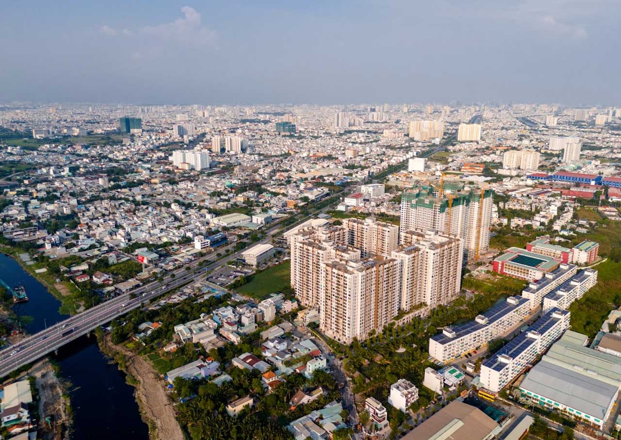 Chính sách bán hàng bùng nổ ở cả dự án hình thành trong tương lai và dự án bước vào giai đoạn hoàn thiện, bàn giao.
